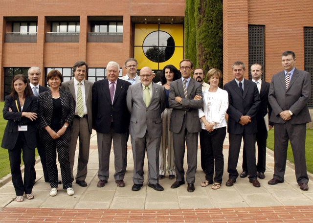 El conseller d'Innovació, Universitat i Empresa, Josep Huguet, visita el centre ASCAMM i l'empresa Tecnomesura al PTV