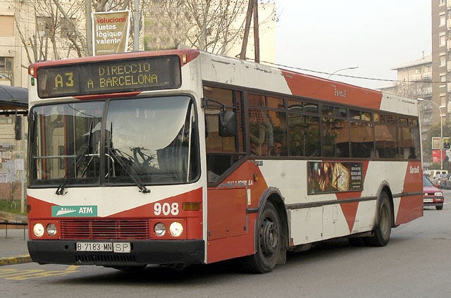 L'acord entre treballadors i direcció de Sarbus desconvoca la vaga d'autobusos prevista per a avui