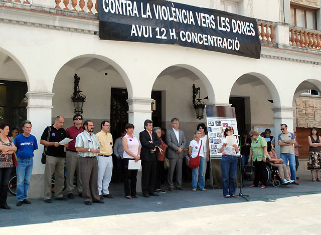 Cerdanyola torna a mostrar el seu rebuig a la violència de gènere