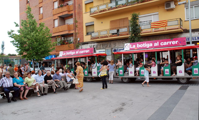 Els comerciants de Cerdanyola consideren que la Botiga al Carrer s’ha de celebrar al maig