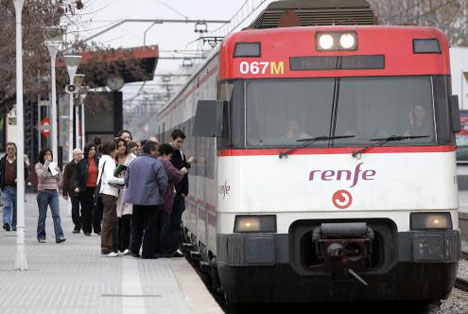 La PTP titlla de rècord la pujada del preu del transport públic