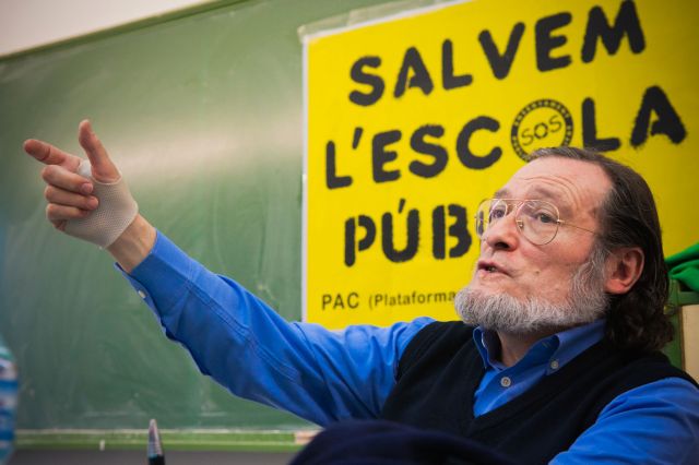 Niño Becerra dibuixa un futur poc atractiu als alumnes de l'Institut Banús