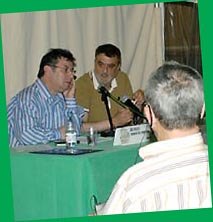 El dirigent del Sinn Féin, Joe Reylli,parla sobre processos de pau a Ca n'Ortadó