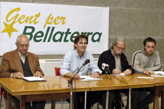 Gent per Bellaterra es presenta públicament queixant-se d’abandonament per part dels partits polítics