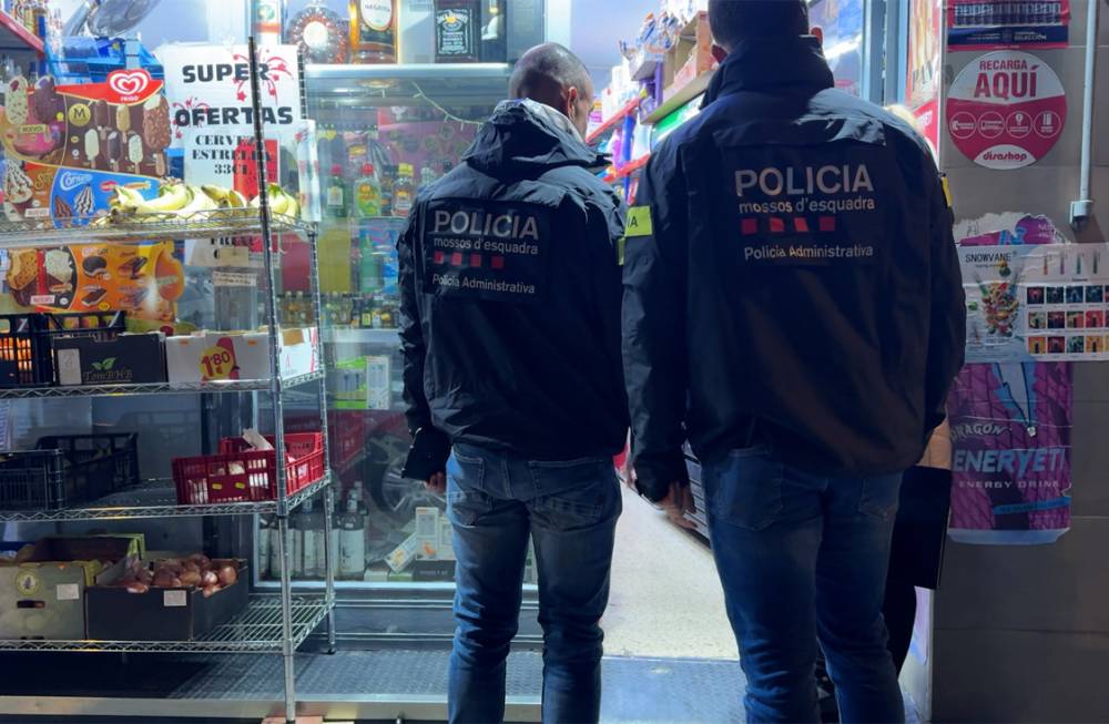 Els Mossos impulsen una campanya contra la venda d'alcohol a menors