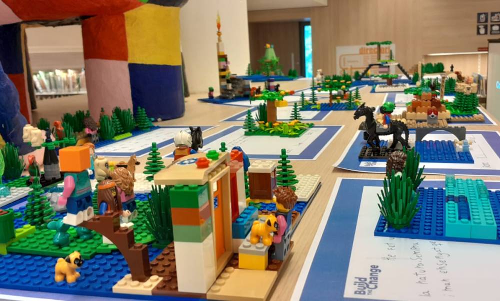 Tancament del programa Lego Build the Change a la Biblioteca Central de Cerdanyola