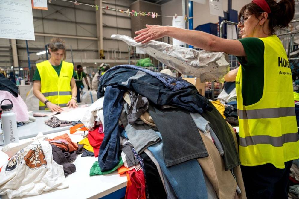 La gestió del residu tèxtil recupera més de 84 tones de roba usada a Cerdanyola al primer semestre