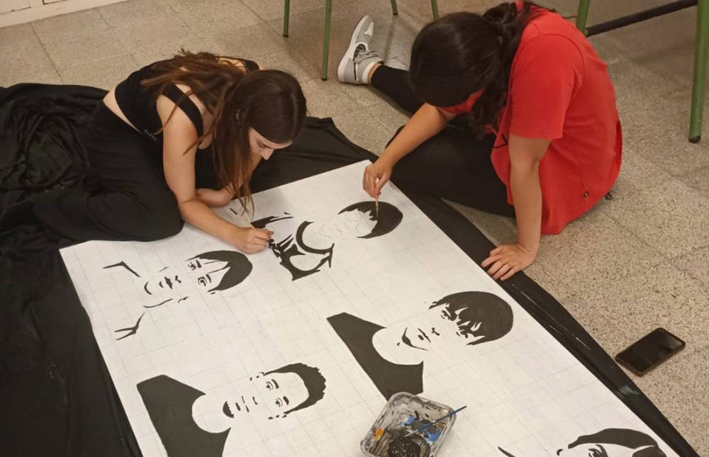 Estudiants del Jaume Mimó denuncien el ciberbullying al Museu d’Art