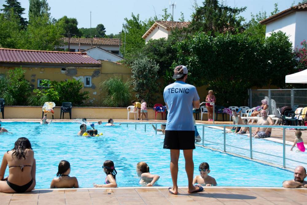 Les tres piscines a l'aire lliure obren temporada de bany