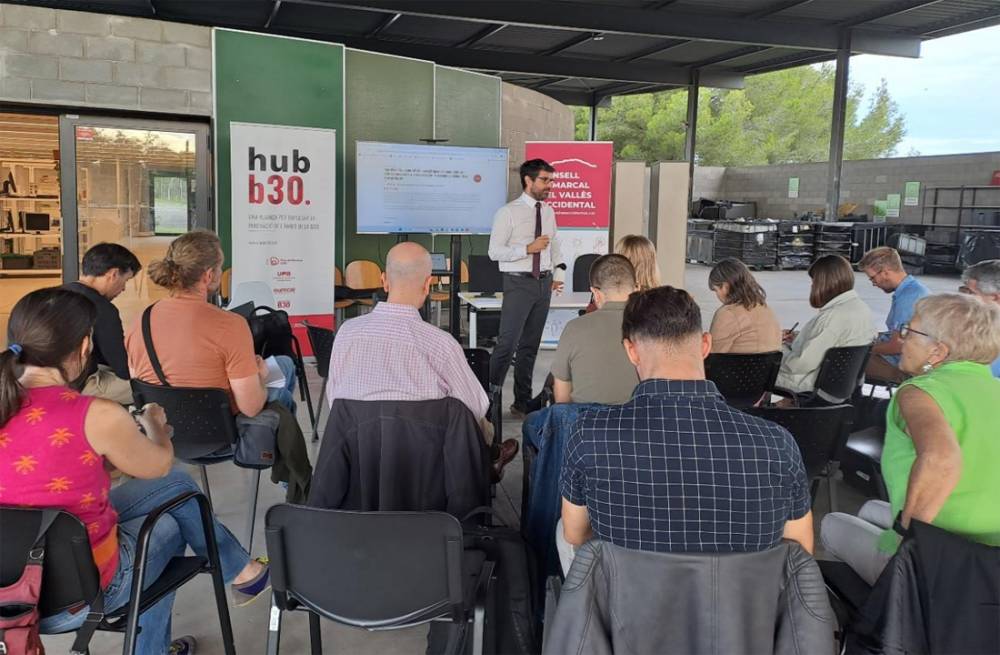 El Hub b30 celebra una sessió sobre comunitats energètiques per a municipis del Vallès