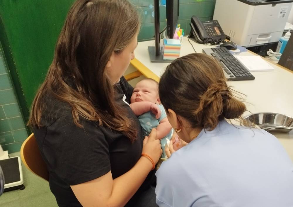 Salut comença a immunitzar els nadons contra el VRS per prevenir bronquiolitis