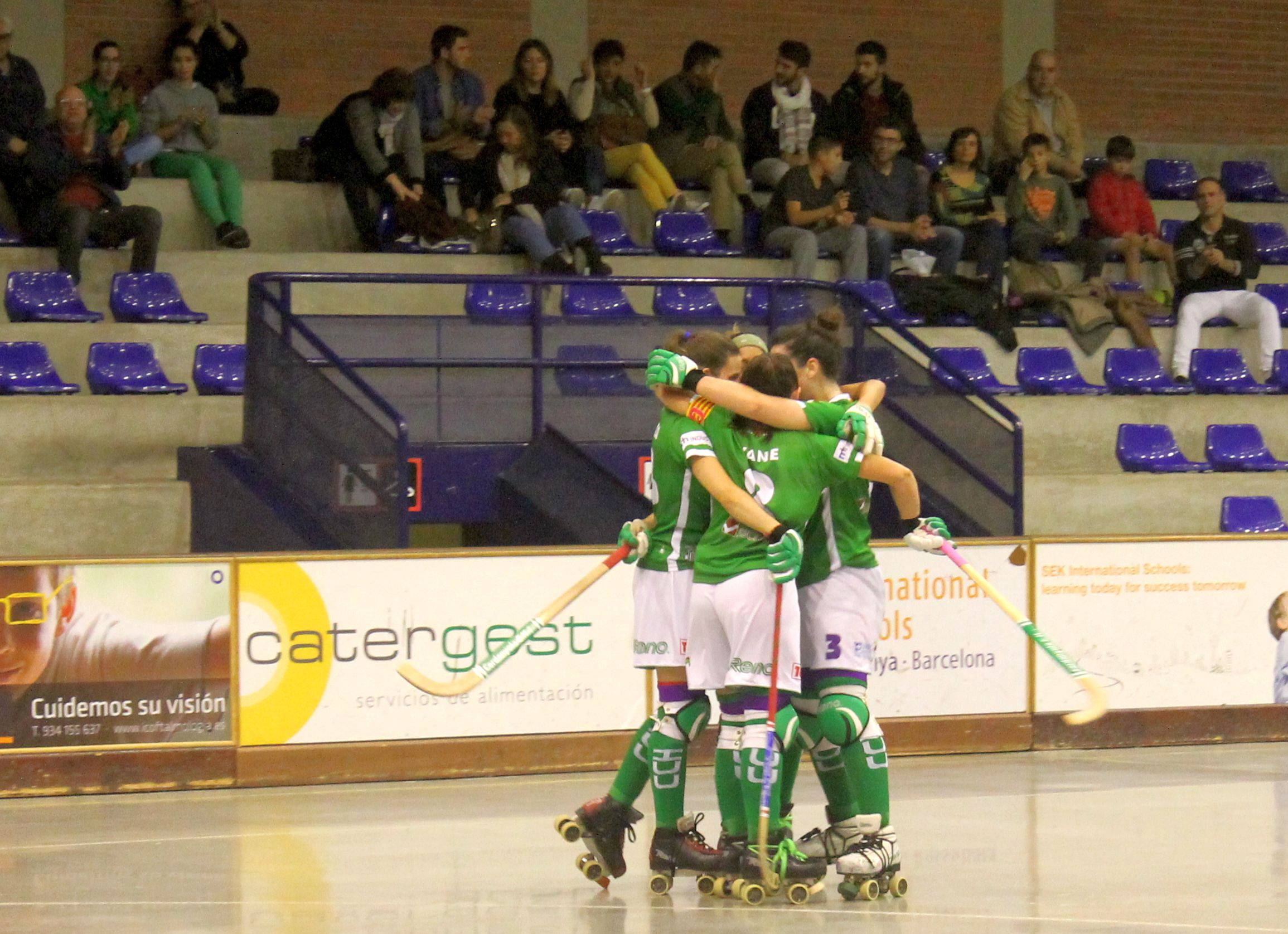 El Cerdanyola CH femení rep la visita del cuer, l’Sfèric de Terrassa