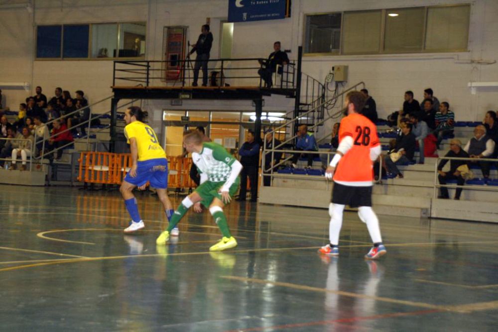 El Cerdanyola FC FS no troba el camí del gol i cau a Dénia