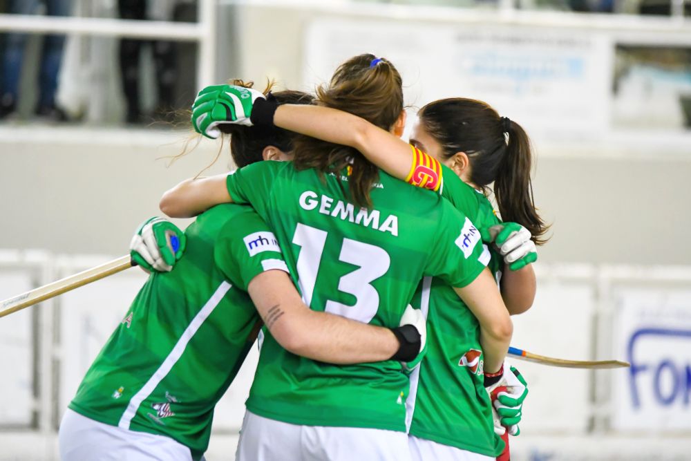 El femení d’hoquei tanca l'any amb victòria i es classifica per la Copa de la Reina