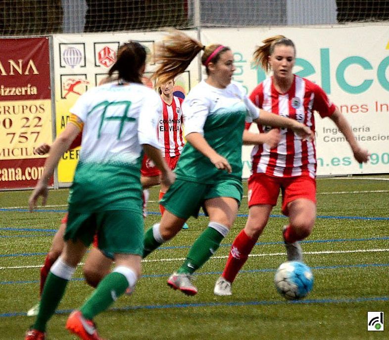 El femení del futbol treu un empat a Porqueres (1-1)