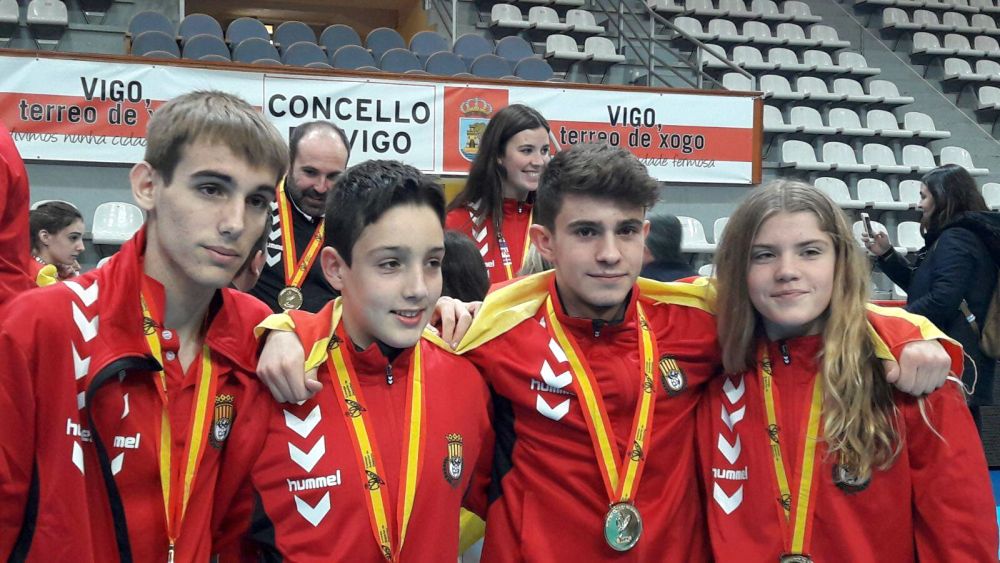 Quatre esportistes formats al planter del Club Handbol Cerdanyola guanyen el Campionat d'Espanya