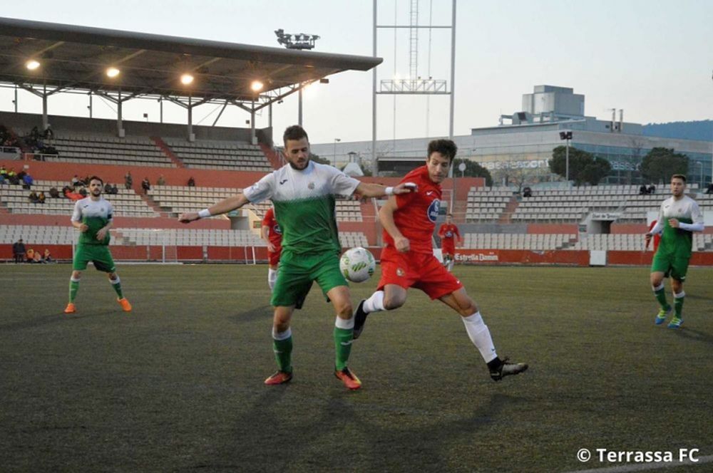 Derrota del Cerdanyola als minuts finals contra el Terrassa FC  (1-0)