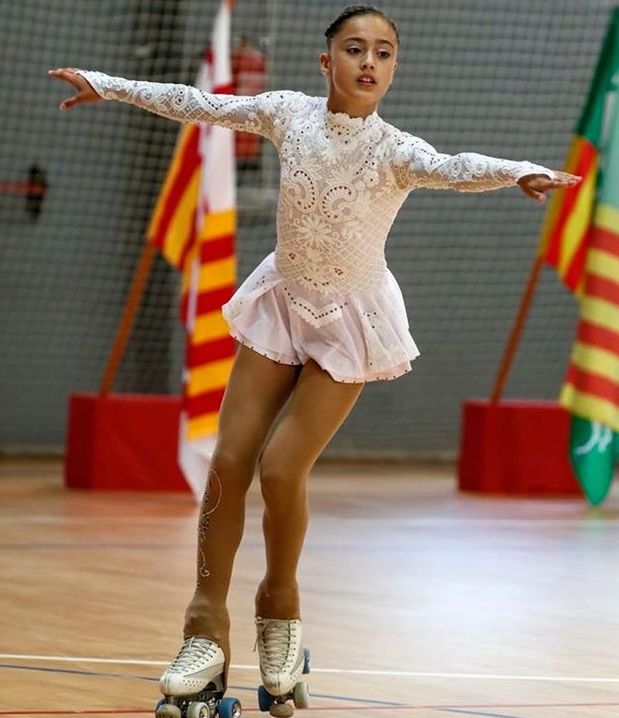 África Valiente desena al campionat de Barcelona Infantil