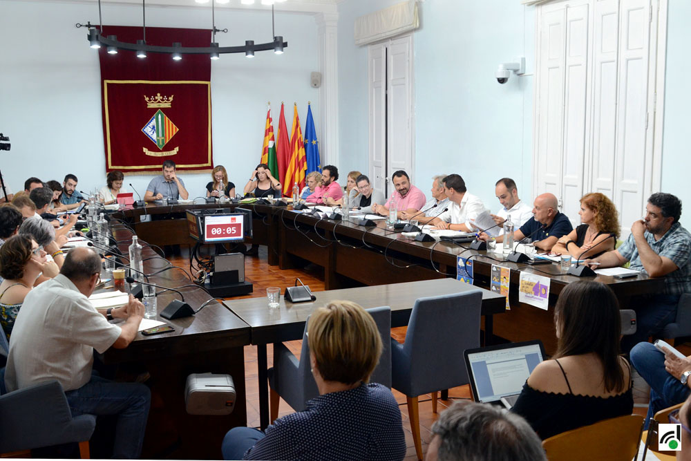 L'oposició en bloc es proposa trencar amb la paràlisi del govern en la tramitació d'expedients