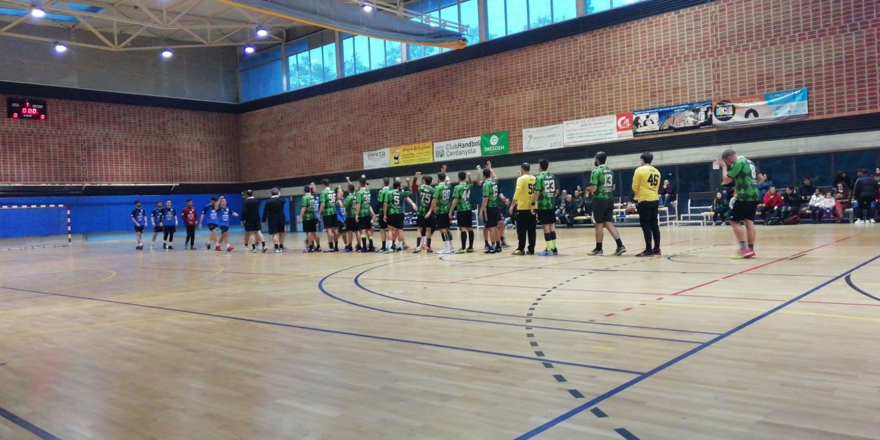 El Sarda d'handbol masculí apallissa el Vilamajor B