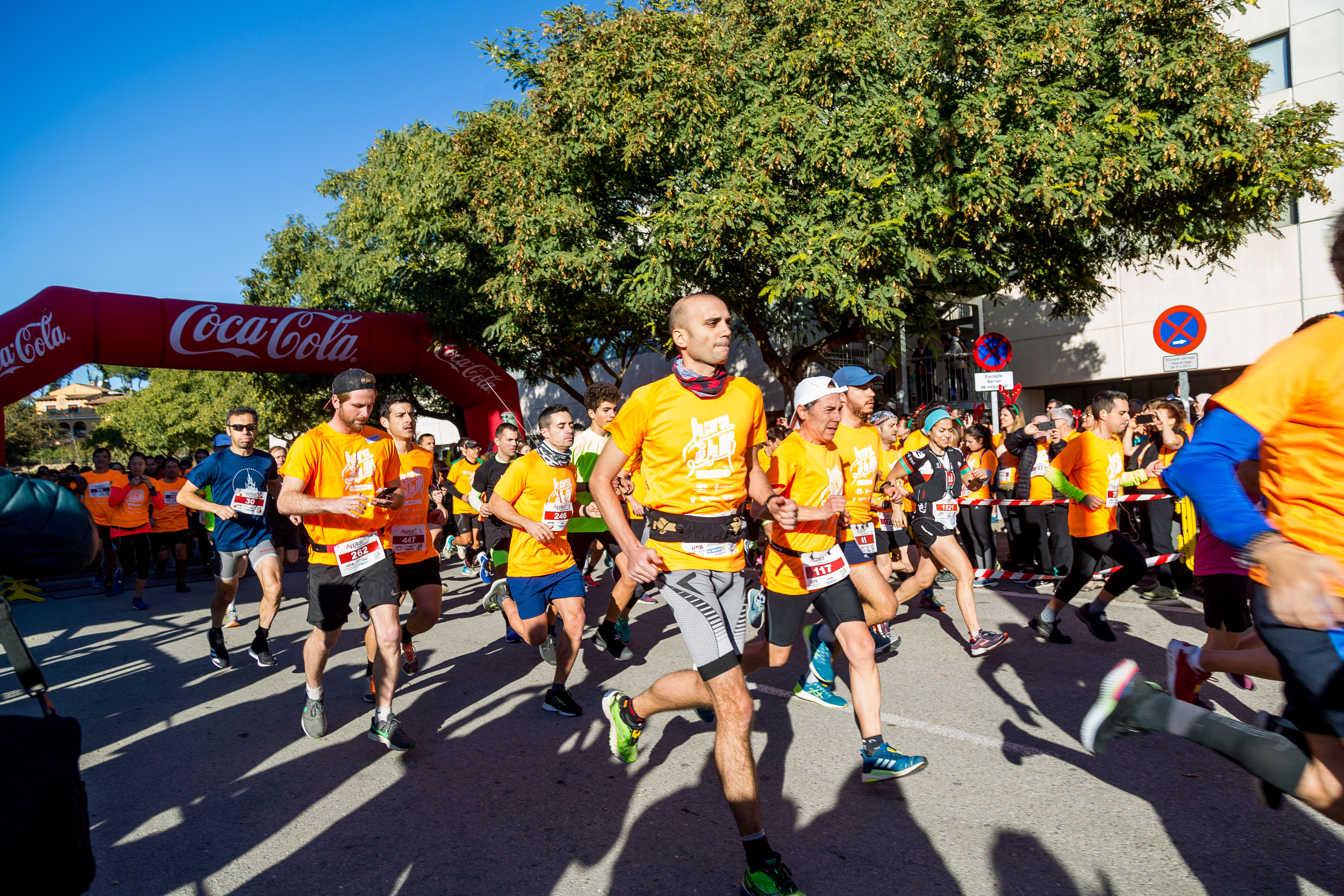 La Cursa de la UAB consolida la festa atlètica solidària de la Marató