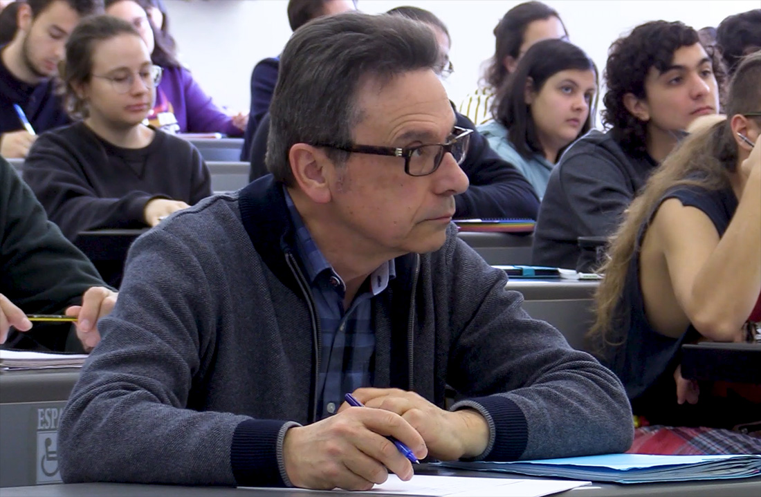 Una guia recull cinc-cents cursos de la UAB per a majors de 50 anys