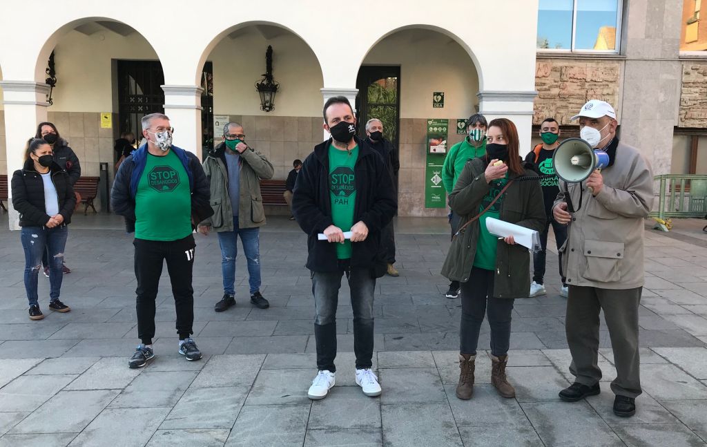 La lluita de la PAH Cerdanyola – Ripollet aconsegueix un lloguer social per a la Yasmina i les seves filles