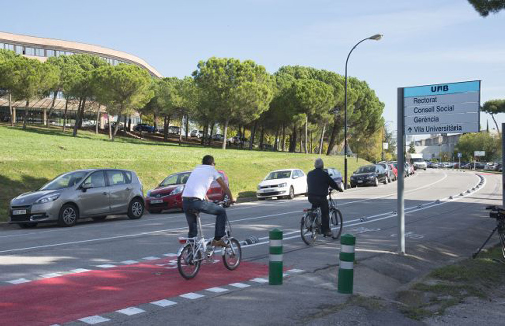 Un plenillo de temes de sempre: crematori, tribut metropolità, mobilitat...