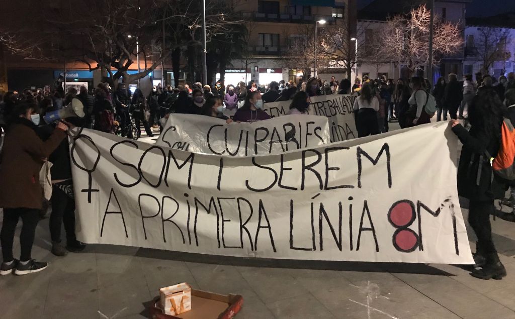 Manifestació feminista per demanar un canvi radical del sistema que posi la vida el centre