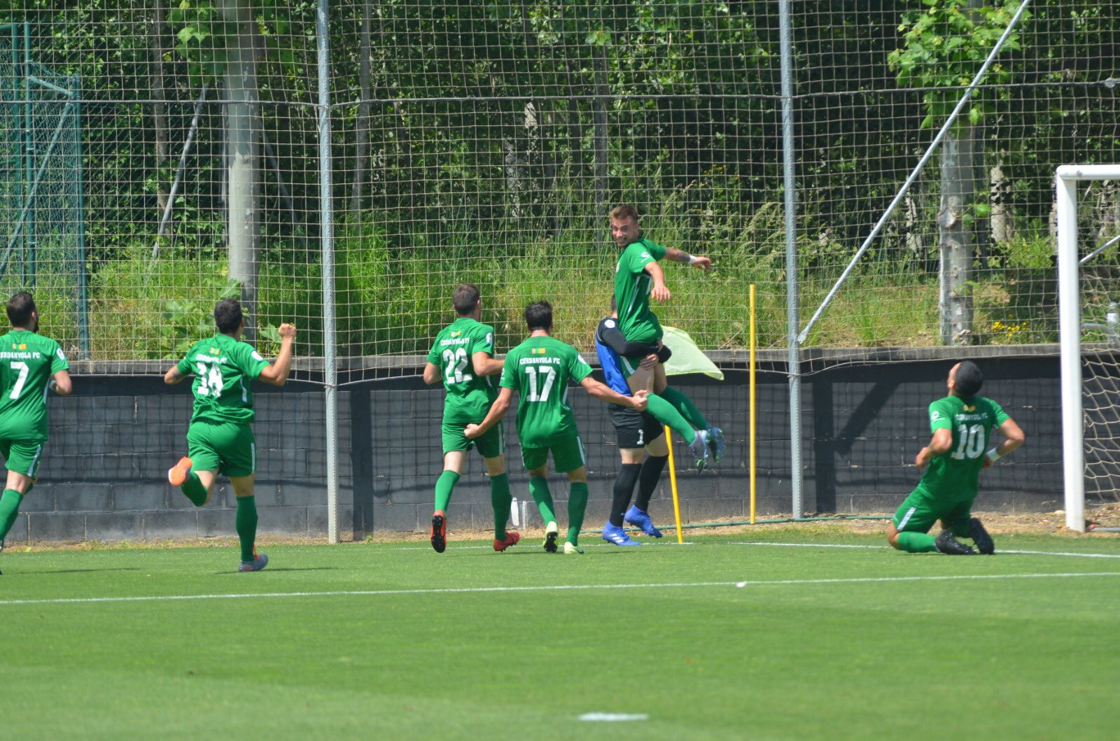 El Cerdanyola fa història i jugarà la final del playoff (2-3)