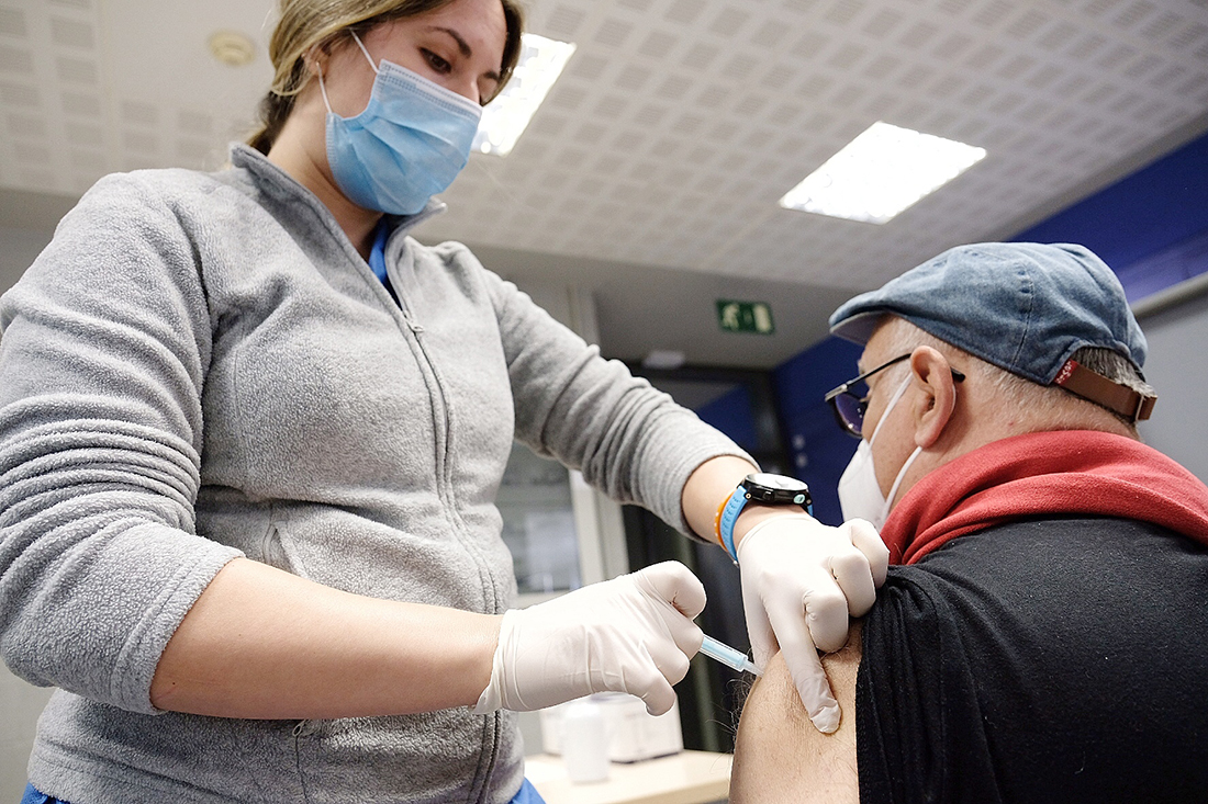 Prop de 21.000 persones s'han vacunat a Cerdanyola amb la primera dosi