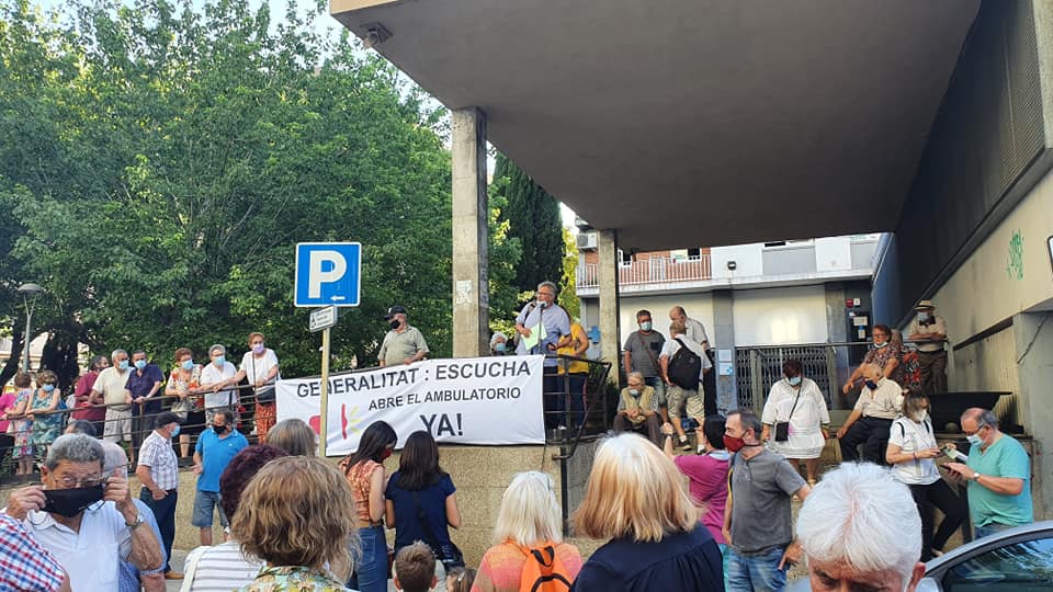 Entitats veïnals i moviments socials reclamen una Atenció Primària forta per tenir una sanitat pública de qualitat