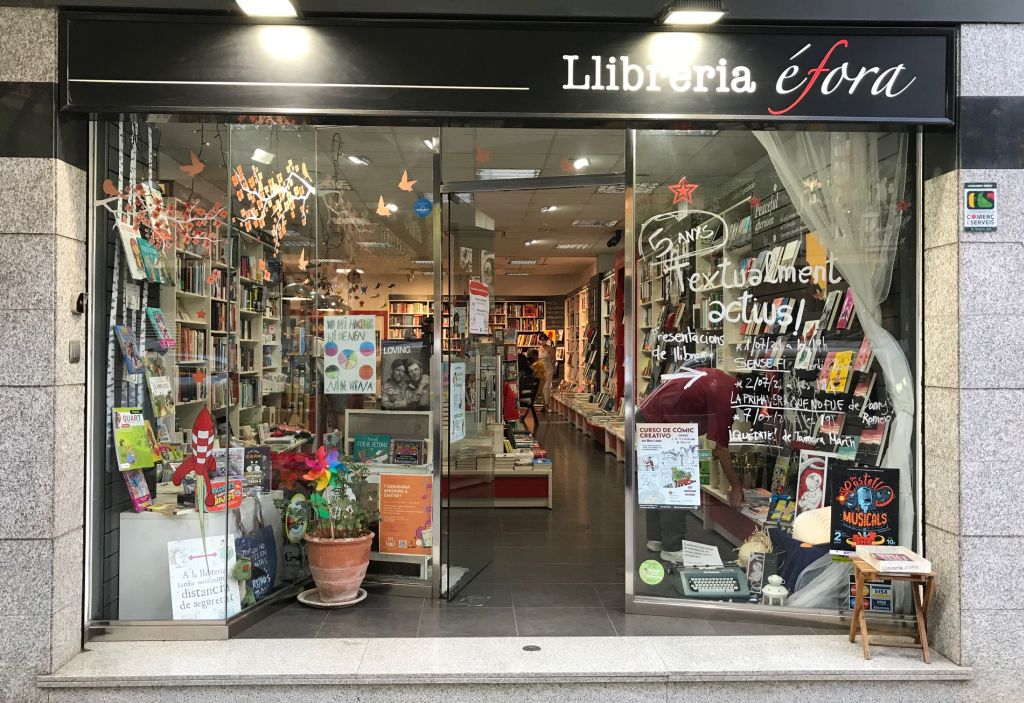 Llibreria Éfora celebra els seus cinc anys al servei de la literatura i la cultura