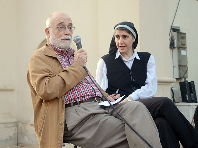 Arcadi Oliveres i el Sincrotró Alba, entre els premiats pels Amics de la UAB