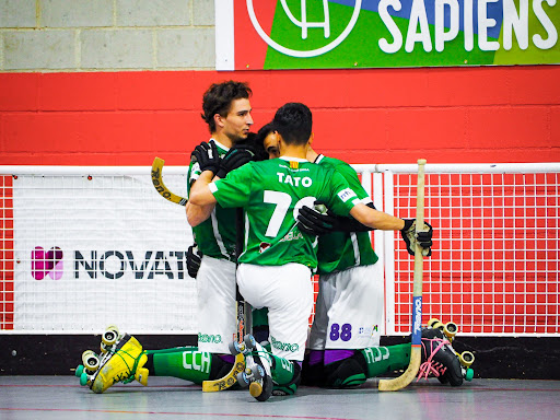 Doble victòria del bàsquet i hoquei i ensopegades al futsal i handbol