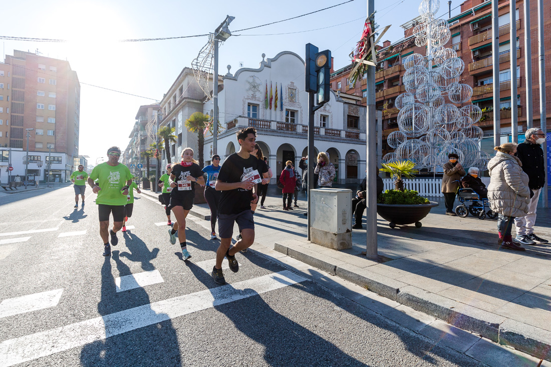 Més d’un miler de persones participen a la X Cursa Solidària de la UAB