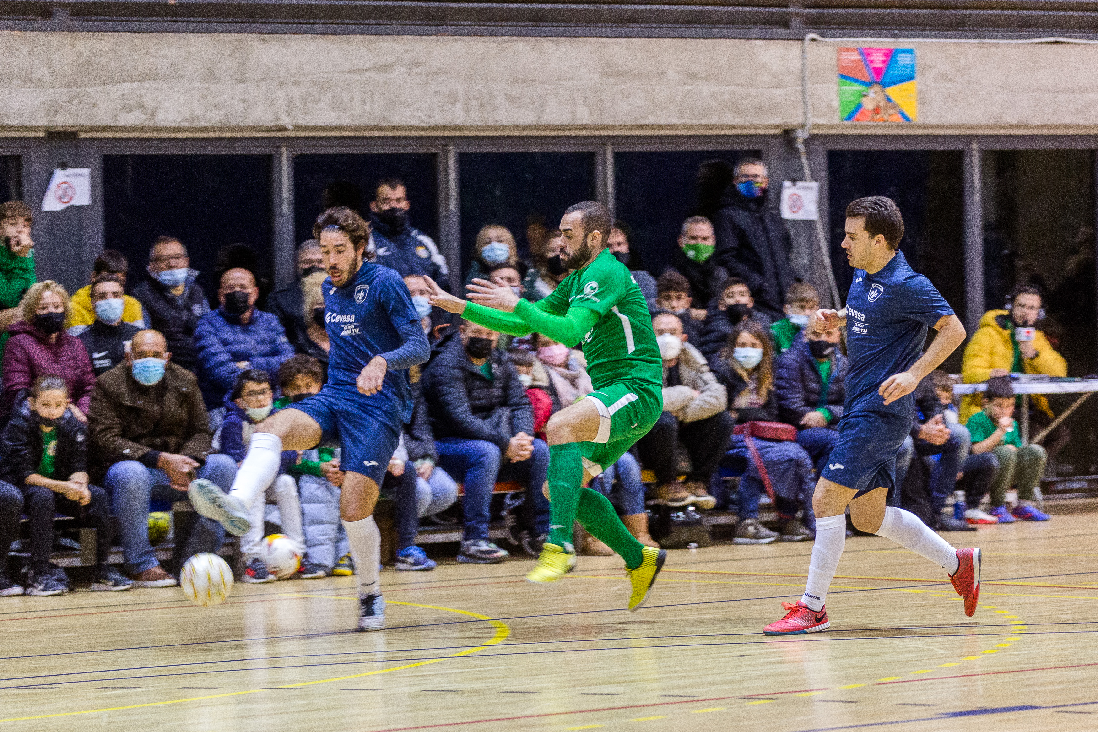 Primer derbi  de futbol sala a Guiera